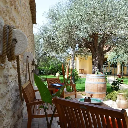 Villa Exlusive Pool - Cascina Relais Comiso