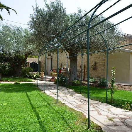 Exlusive Pool - Cascina Relais Comiso